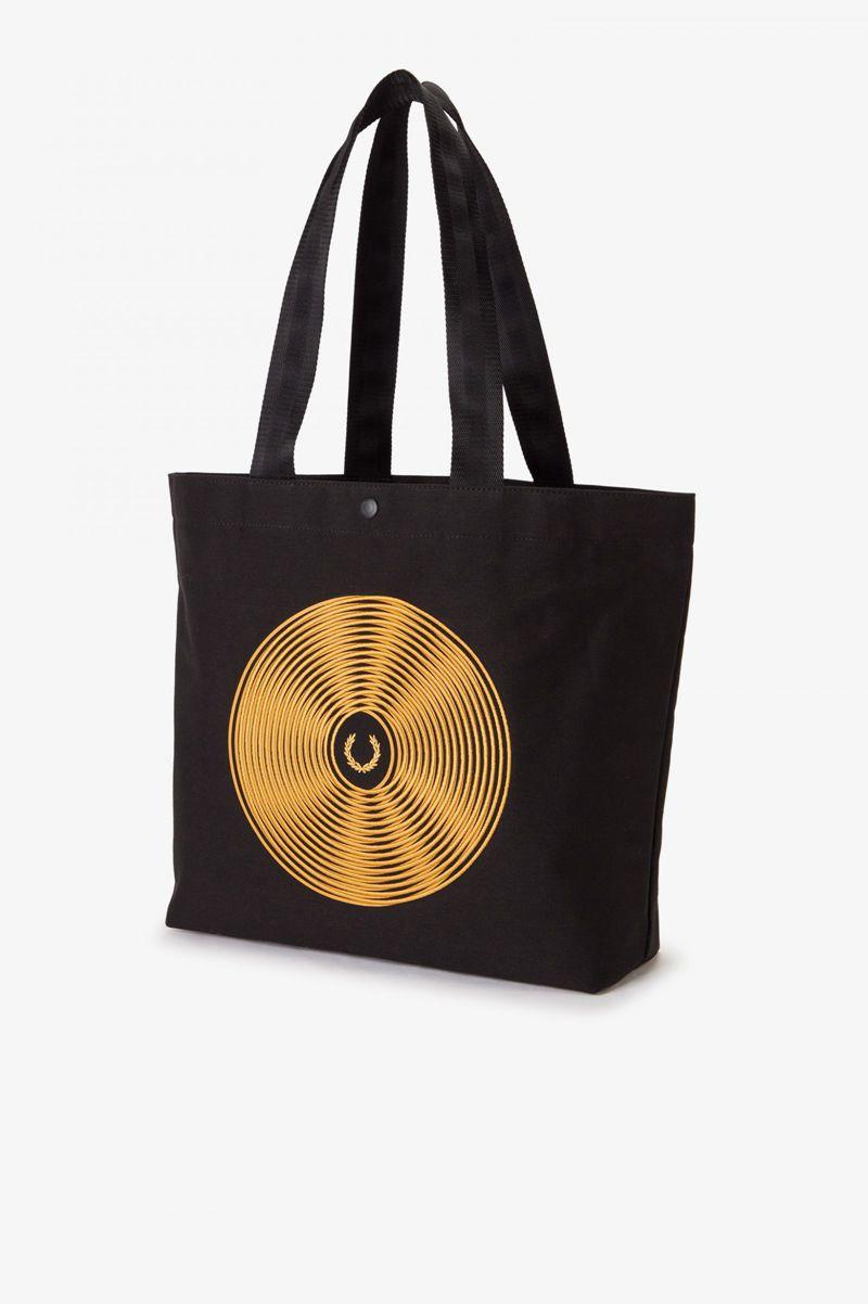 Black Fred Perry Disc Graphic Tote Women's Bags | PH 1813HAPK